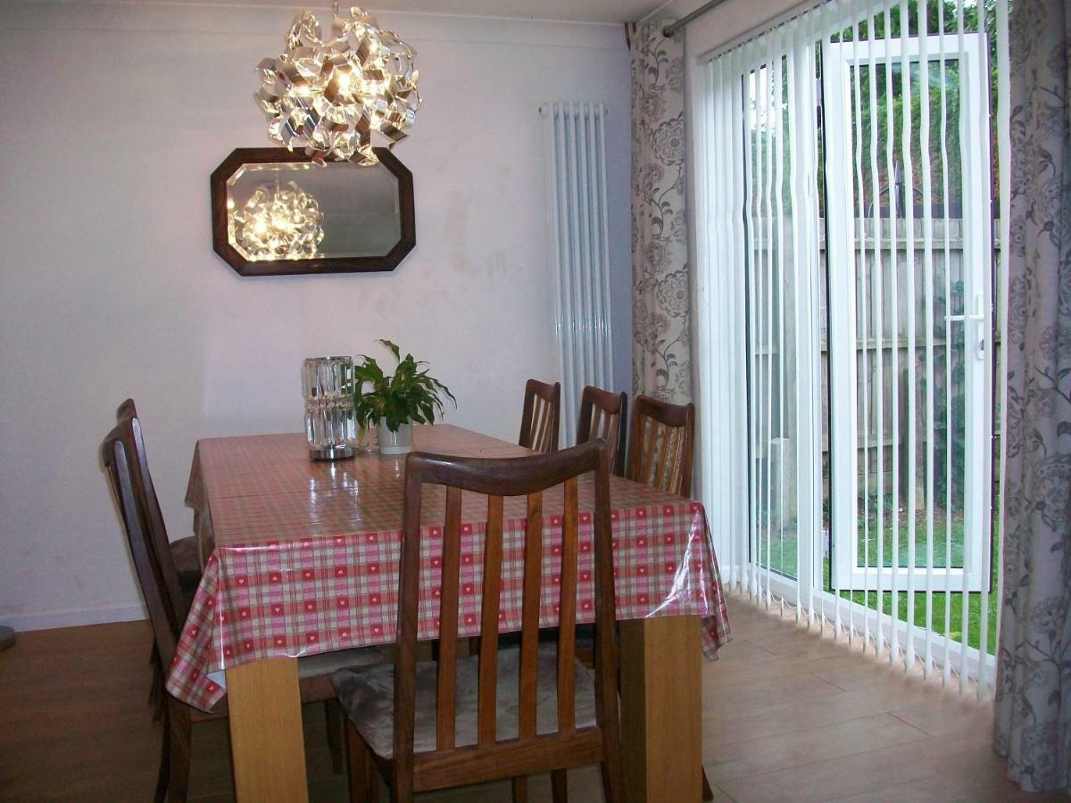 Villa Number 8 With Free Parking Bury St. Edmunds Exterior foto